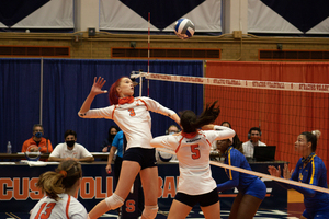 In the final six serves of the first set, SU capitalized on errors from Quinnipiac, narrowly winning 25-20.